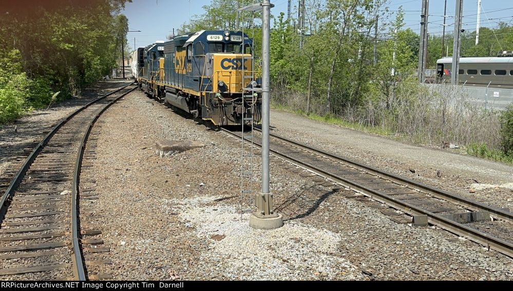 CSX 6129 closer